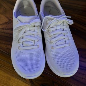 Kizik Lima athletic shoes